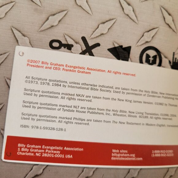 Dare To Be A Daniel Field Manual Guide Set Billy Graham Work Book Church Youth G - Picture 2 of 13